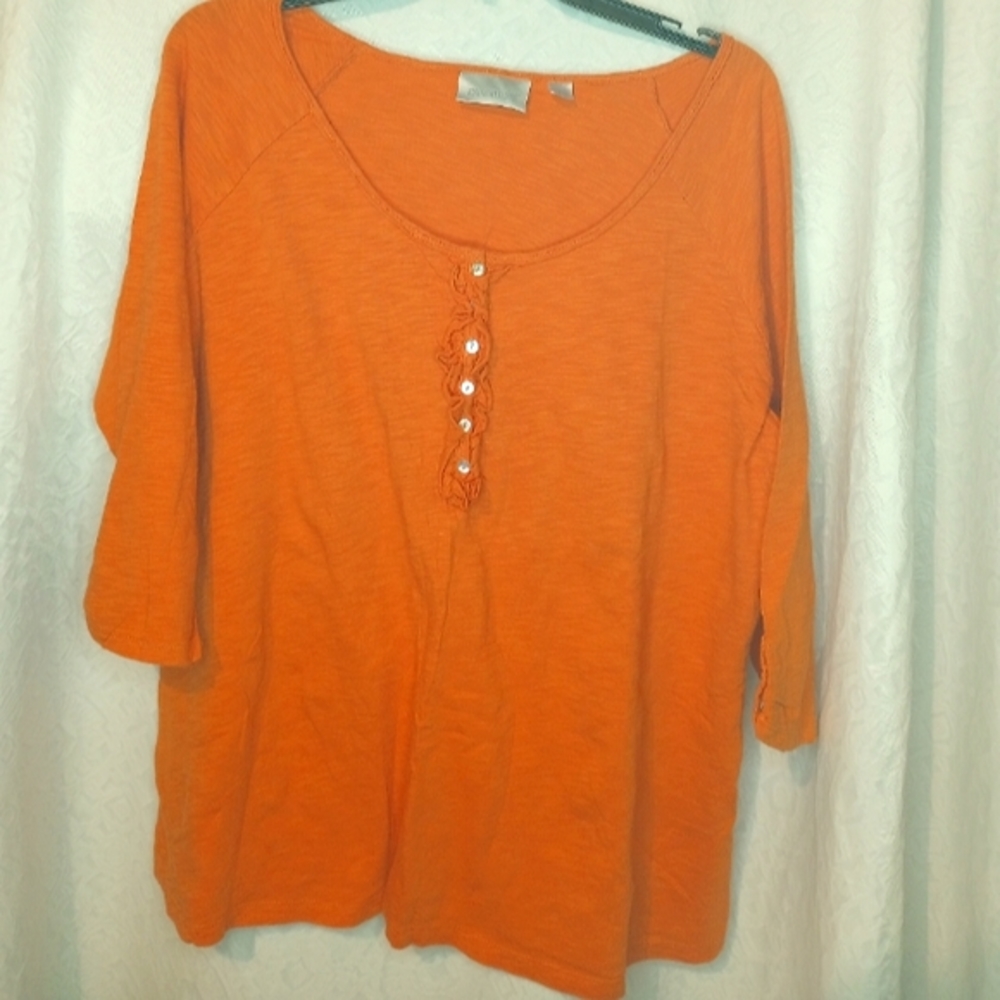 Blue Avenue Blouse‎